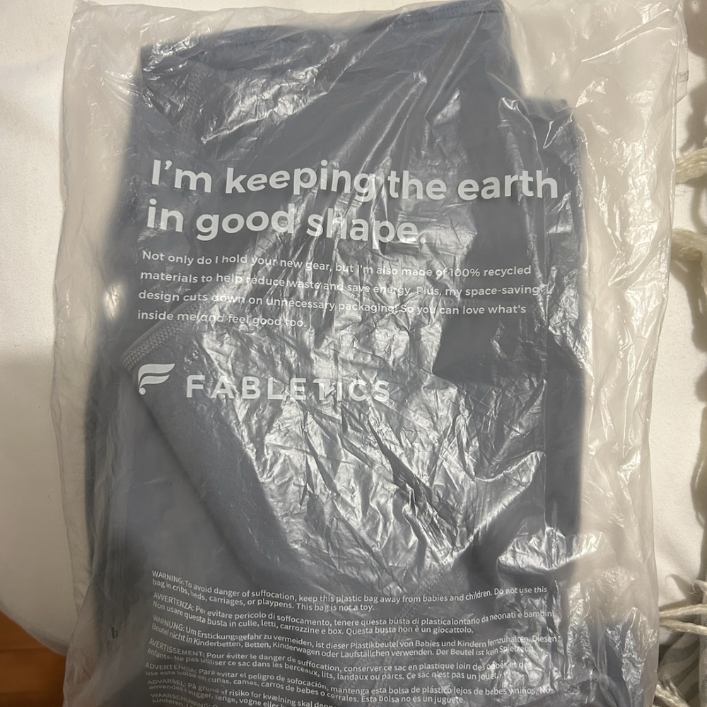 NWT NIB Fabletics Anywhere High-Waisted legging